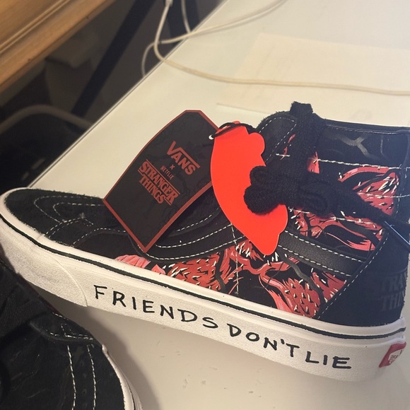 Stranger Things x Vans High-Tops NWT - Picture 2 of 4